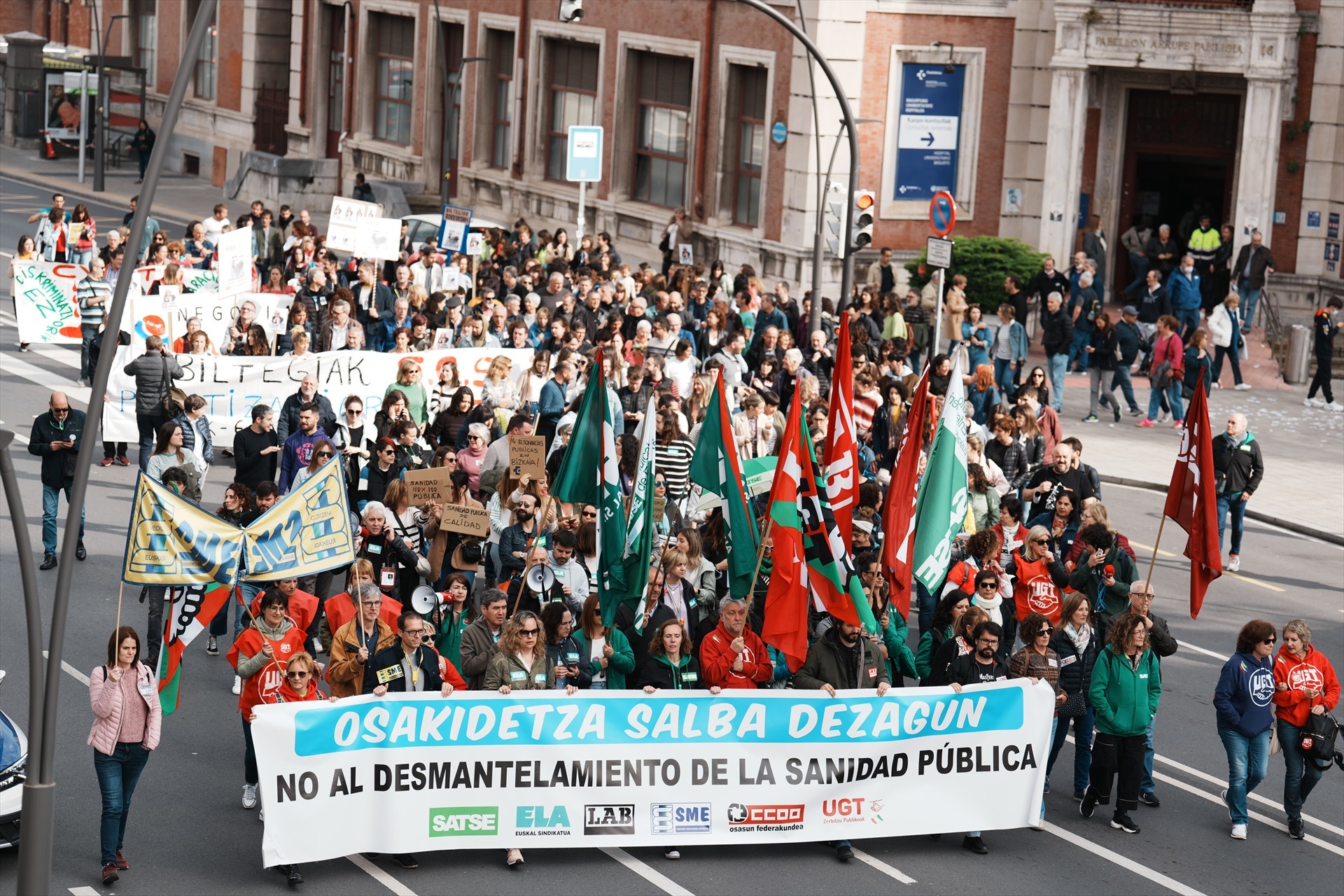 Los sindicatos médicos se muestran satisfechos con el primer día de huelga en Euskadi: “El seguimiento ha sido amplio” 