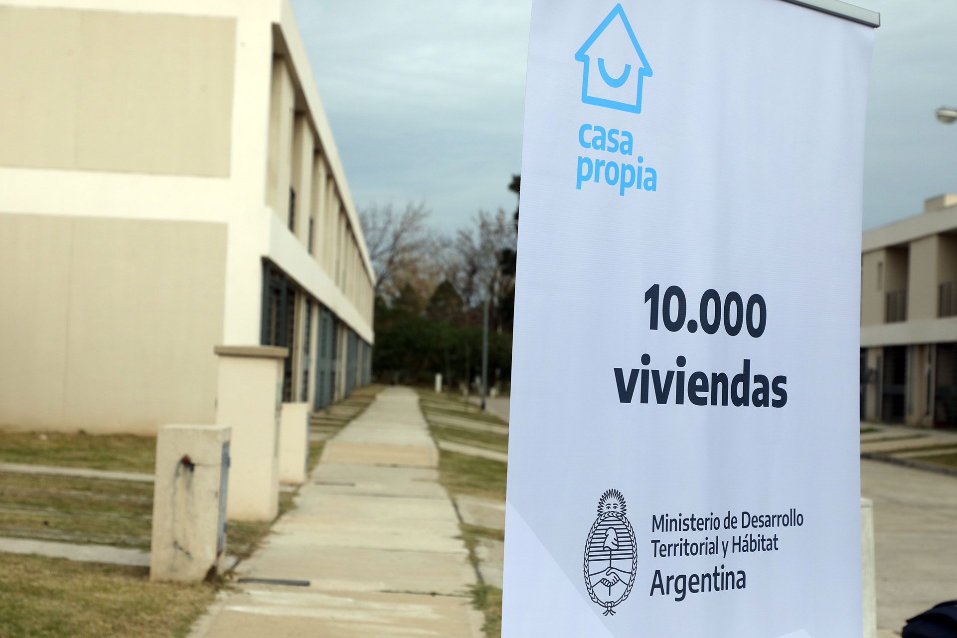 El Gobierno asegur&oacute; que eval&uacute;a una nueva l&iacute;nea de cr&eacute;ditos hipotecarios atados al salario