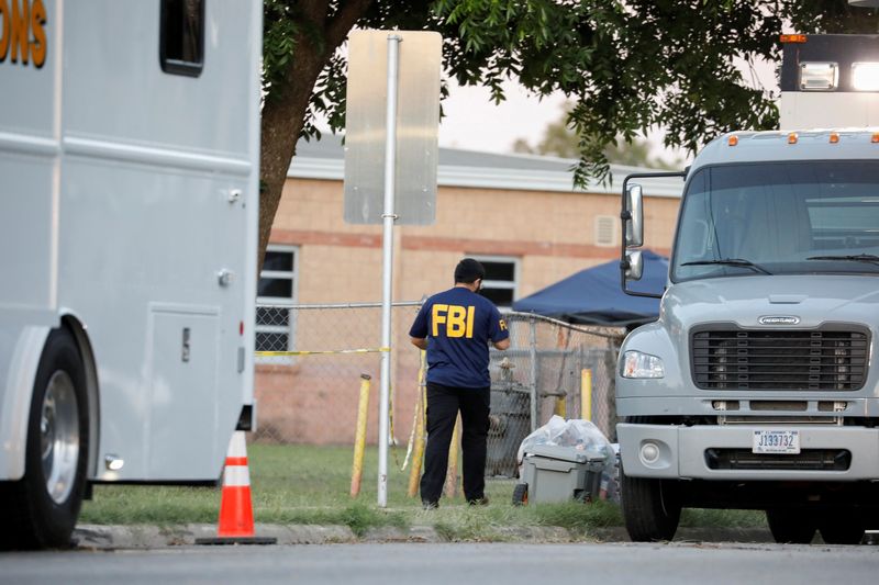 Familiares de las víctimas y un legislador demócrata pidieron investigar el accionar de la policía en la Masacre de Texas  