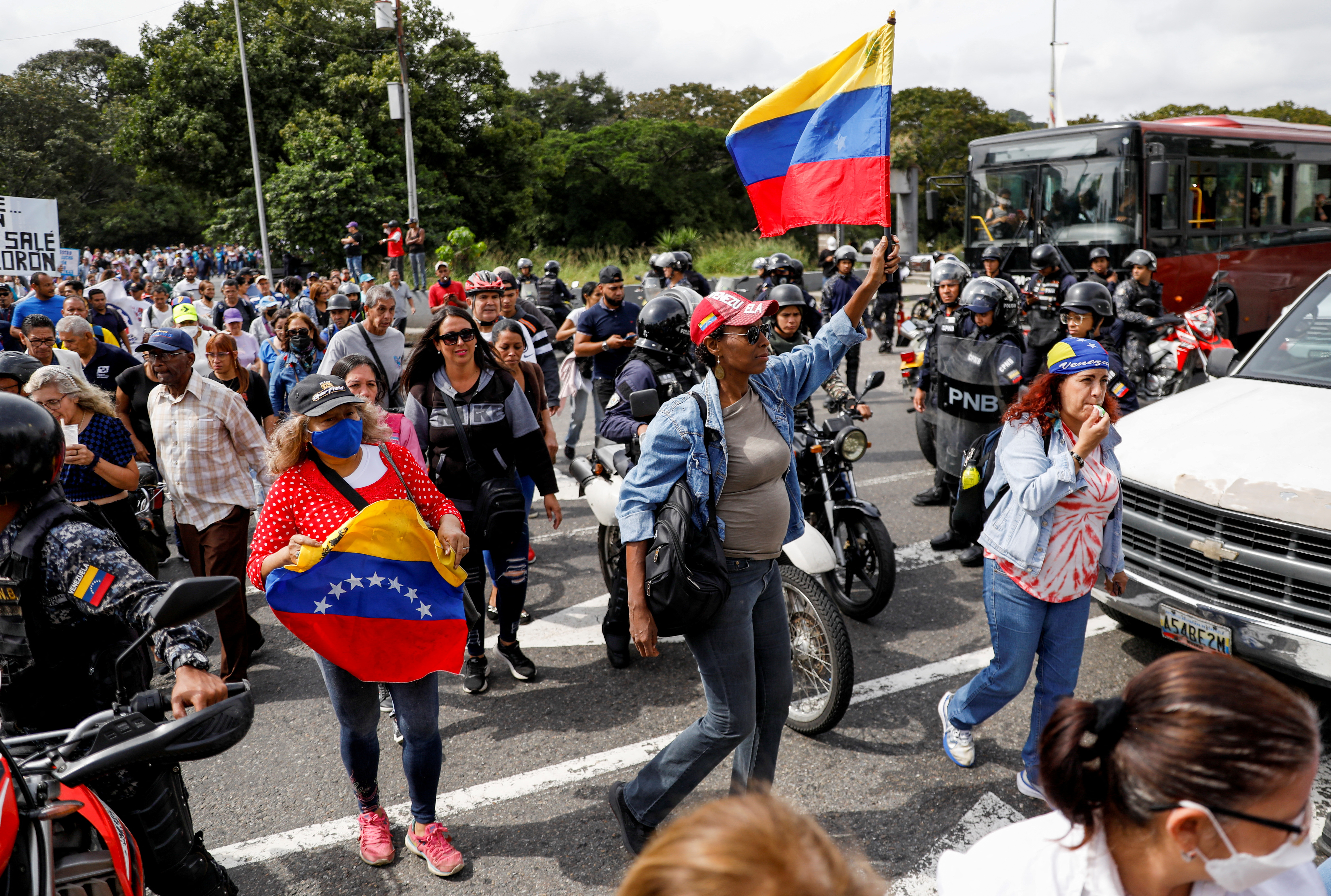 La oposición venezolana rechazó el proyecto de ley de la dictadura de Maduro que busca perseguir a las ONG
