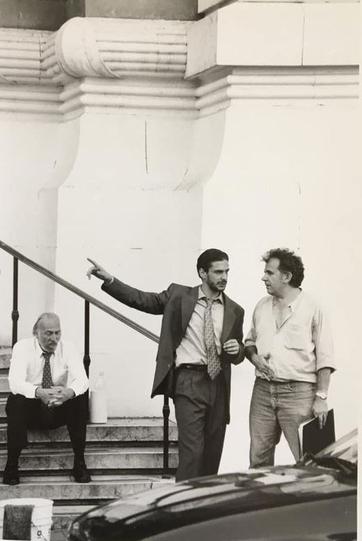 Héctor Alterio, Leonardo Sbaraglia y Marcelo Piñeyro, durante la filmación de Cenizas del Paraíso (Foto: Beltrán Gambier)