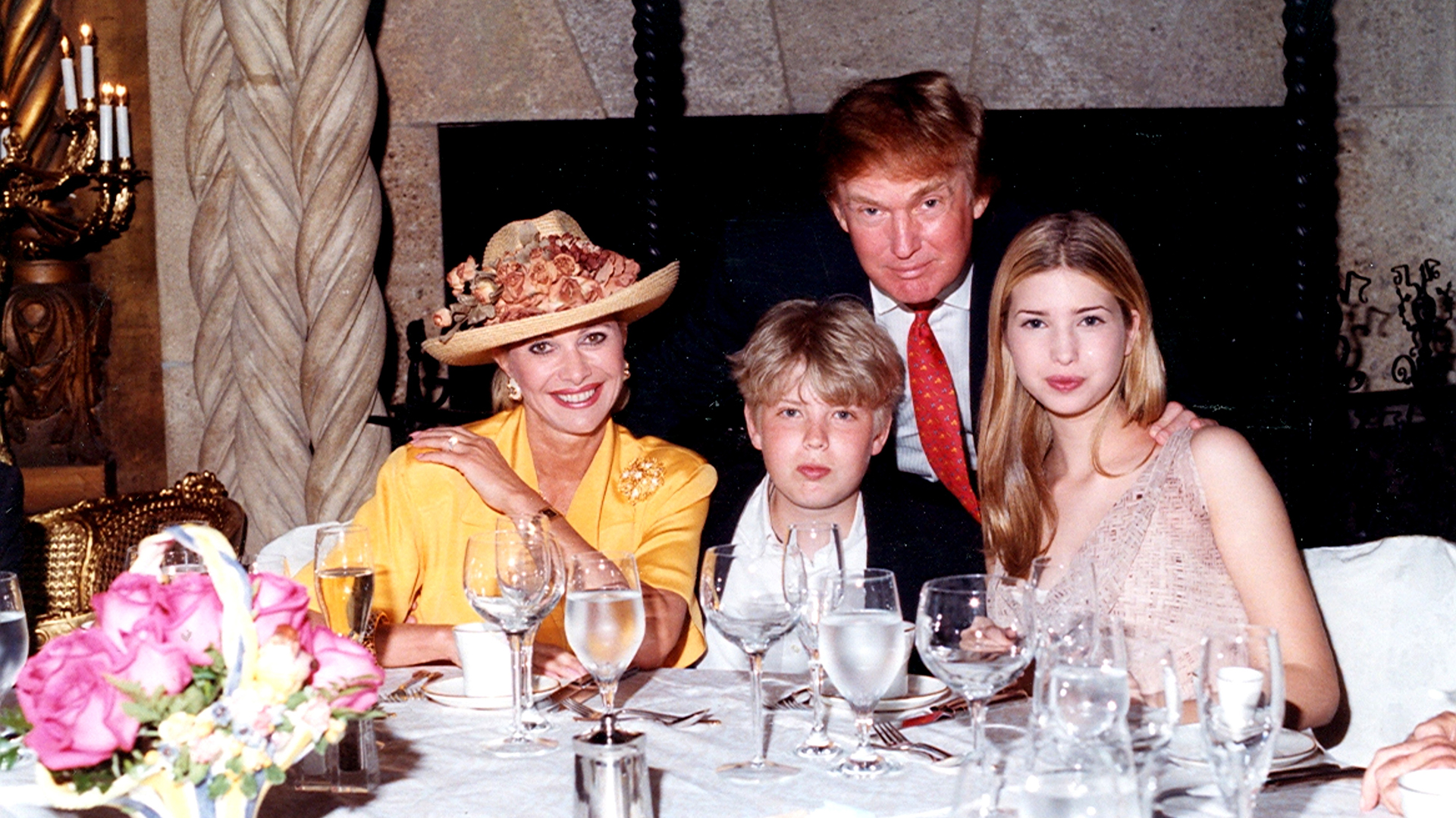 Retrato de familia: Ivana Trump, Eric, Donald e Ivanka Trump en 1988