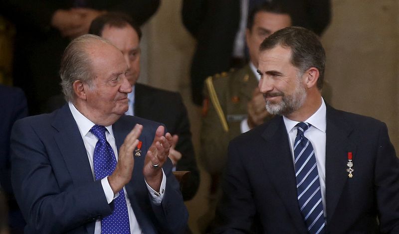 En su último viaje a España se reunió con su hijo, el rey Felipe VI, y con miembros de su familia. REUTERS/Andrea Comas