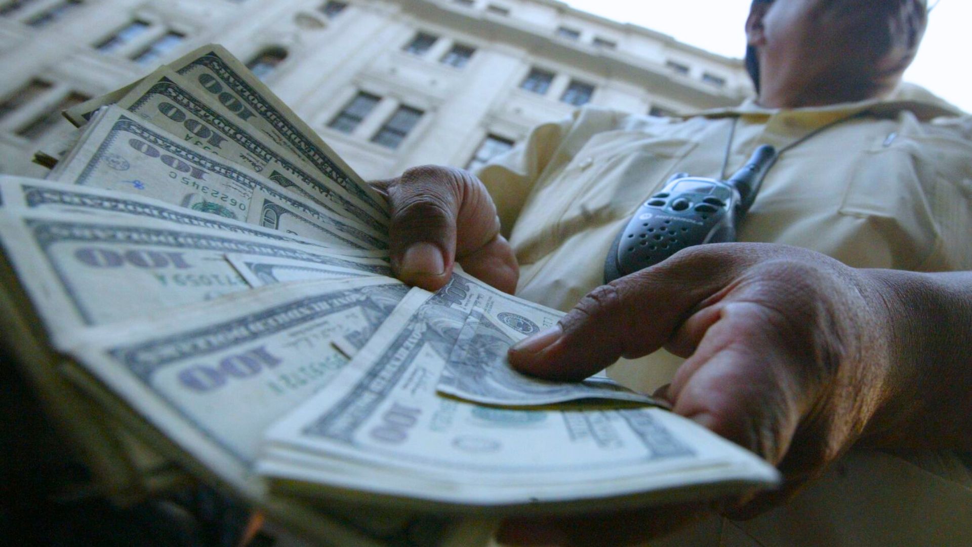 Precio del dólar no detiene caída: Así cerró el tipo de cambio hoy 22 de  enero en Perú - Infobae