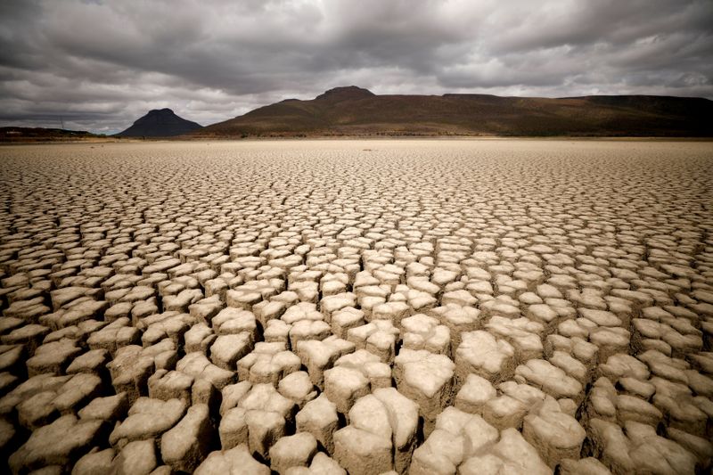 A medida que la Tierra se calienta, emergen más sequías repentinas