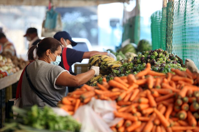Comenzó la fiscalización de supermercados y el ajuste de precios en Venezuela - Infobae