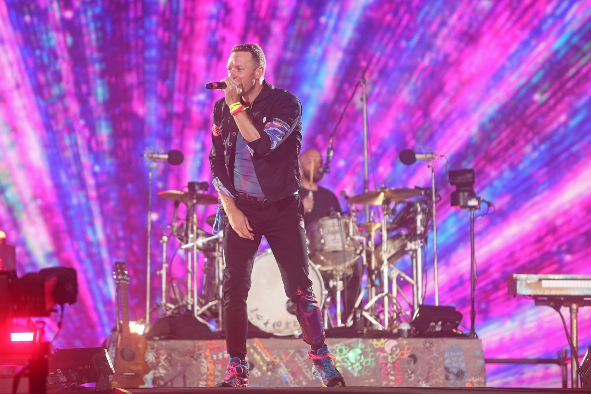 ZAPOPAN, JALISCO, 29MARZO2022.- Esta noche en el Estadio Akron se presento en concierto la banda británica de rock alternativo, Coldplay, en su gira “Music The Spheres Tour” y a donde se dieron cita miles de fanáticos de la banda.
FOTO: FERNANDO CARRANZA GARCIA / CUARTOSCURO.COM