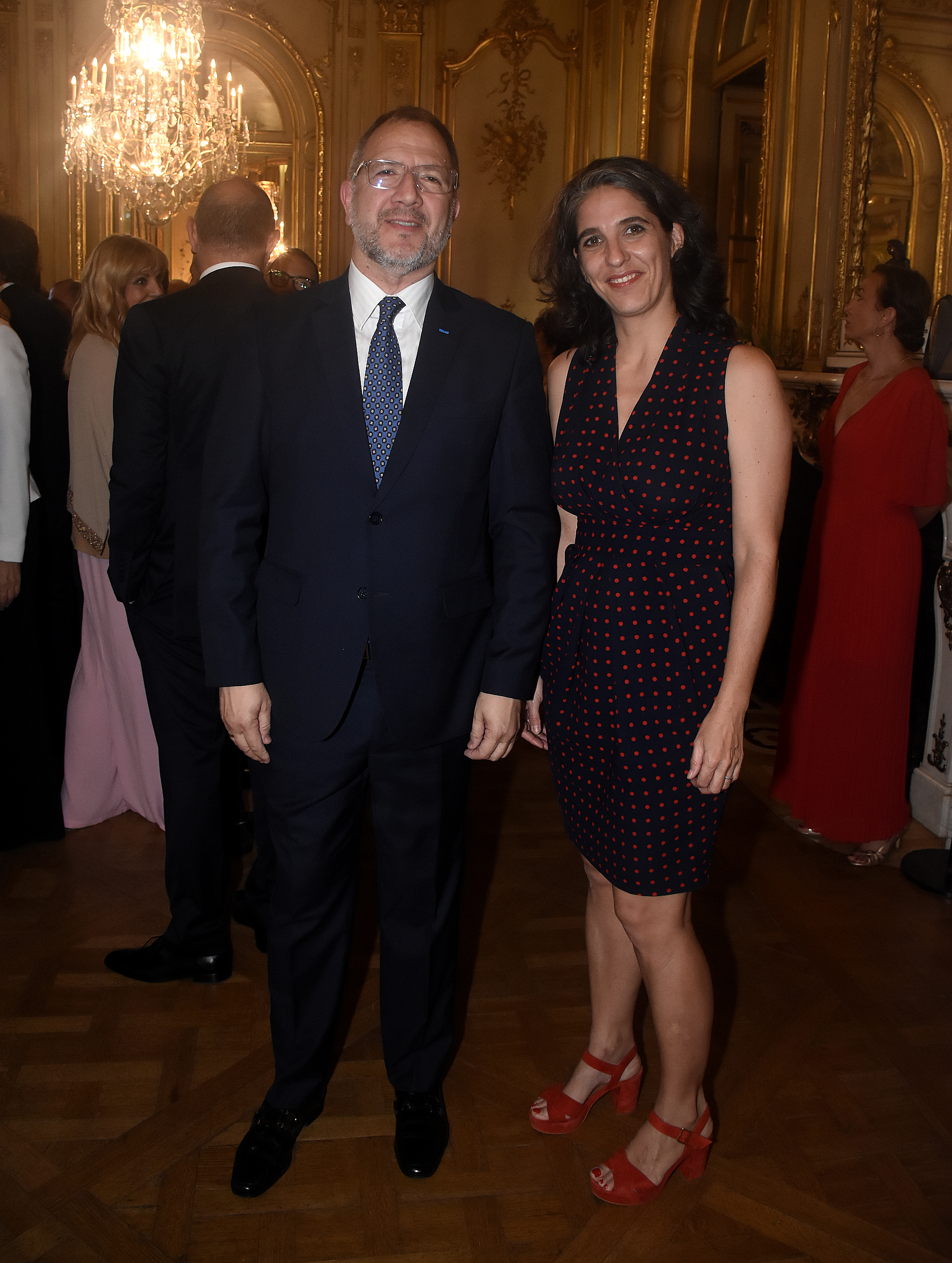 El vicepresidente de la Cámara de Diputados de la provincia de Buenos Aires, Fabián Perechodnik, y Céline Giusti, primera consejera de la embajada de Francia 