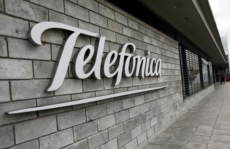El logotipo de Telefónica en una de las sedes de la compañía (REUTERS/Luisa González)