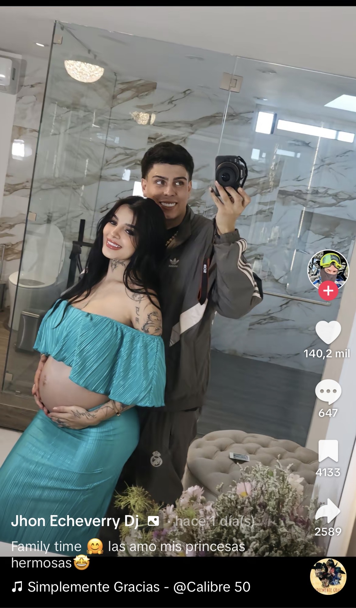 Quiénes son todos los familiares de Karely Ruiz que estuvieron en la  revelación de sexo de su bebé - Infobae