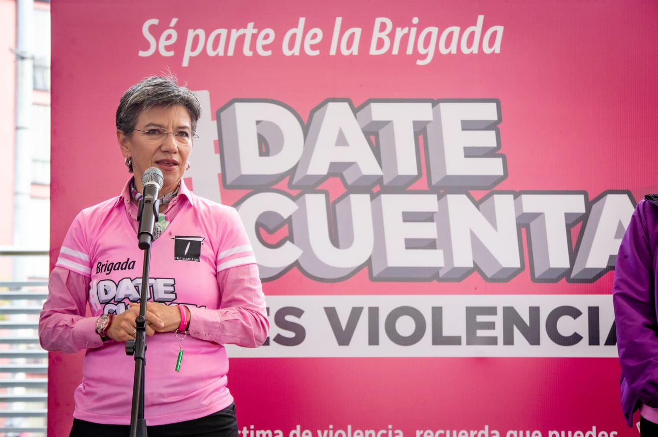 En el lanzamiento de la estrategia, ‘Pitar Para Salvar’, la alcaldesa fue clara: "Que el que se avergüence sea el acosador, no la mujer". (Alcaldía de Bogotá)