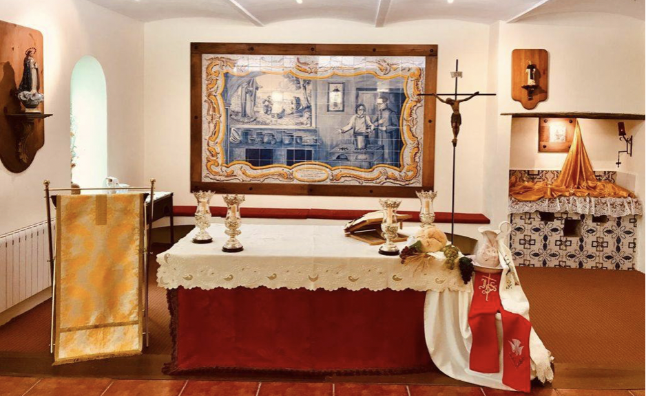 Antigua cocina en el pueblo de Olivenza (Badajoz) donde en 1949
ocurrió el “milagro del arroz” atribuido a san Juan Macías. Hoy está convertida en capilla
