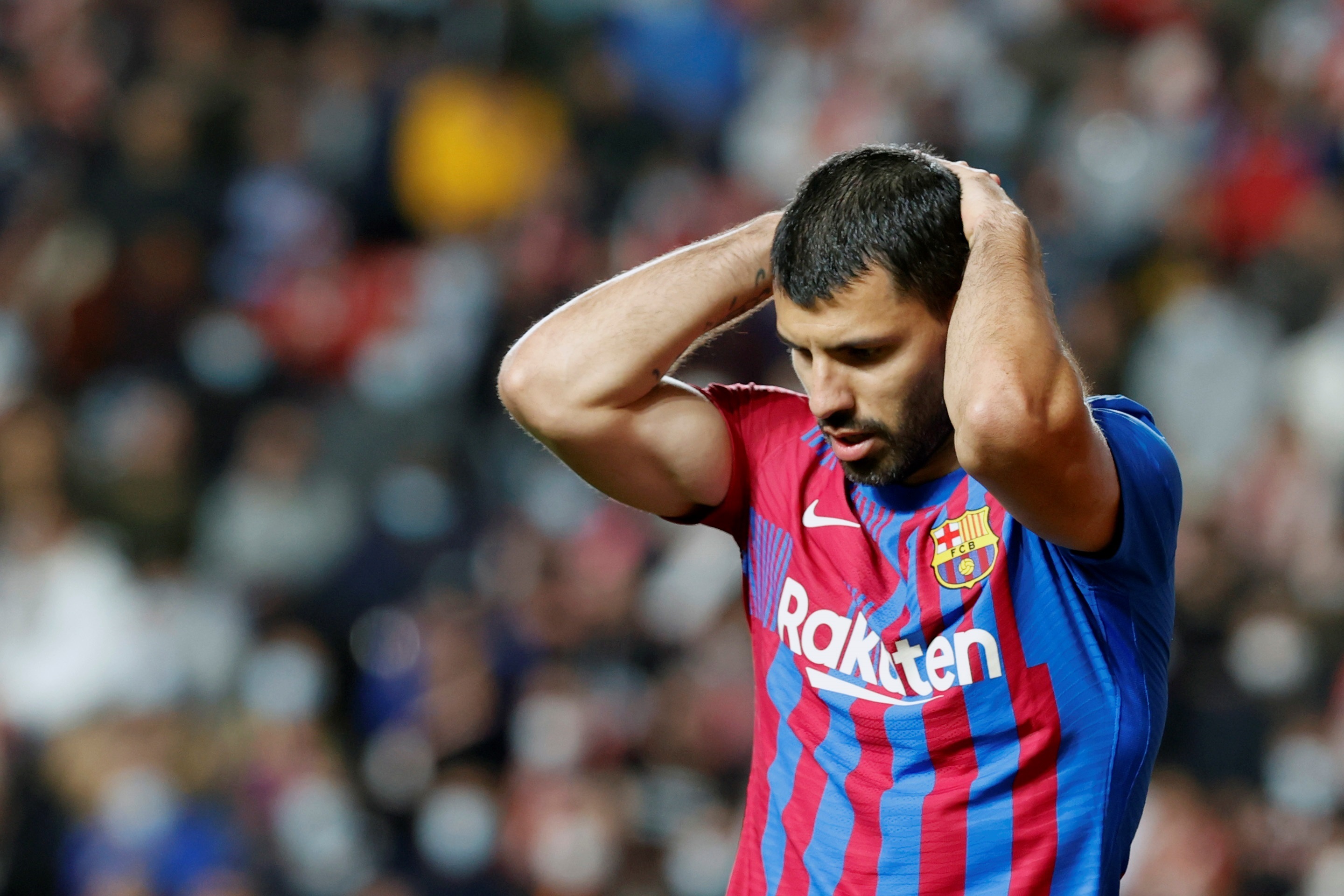 Perder a Agüero por tres meses es uno de los grandes golpes del Barcelona en la temporada (Foto: EFE)