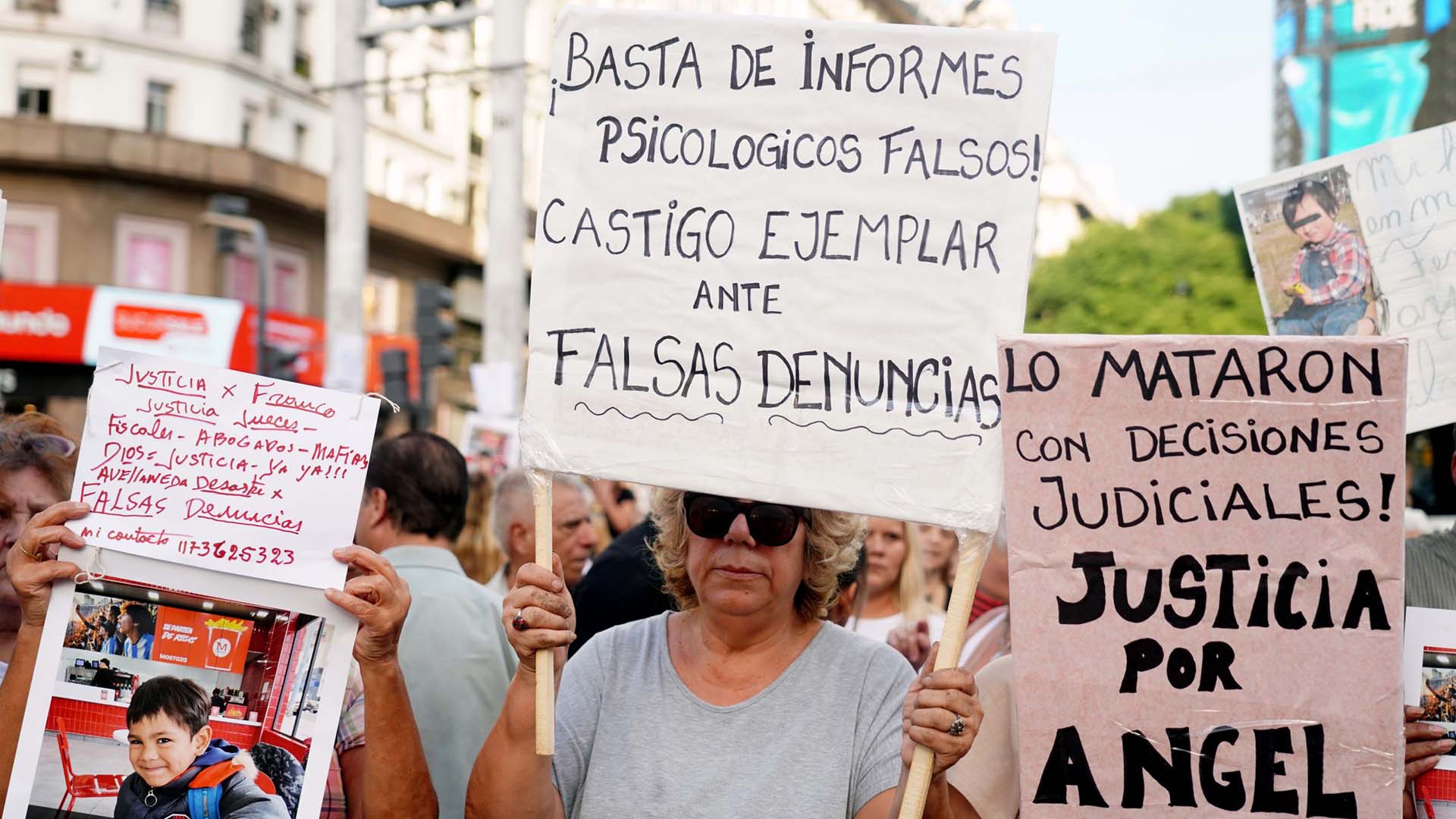 A un mes del crimen de Ángel López: negligencia judicial, denuncias ignoradas y el dolor de un padre que reclama Justicia - Infobae
