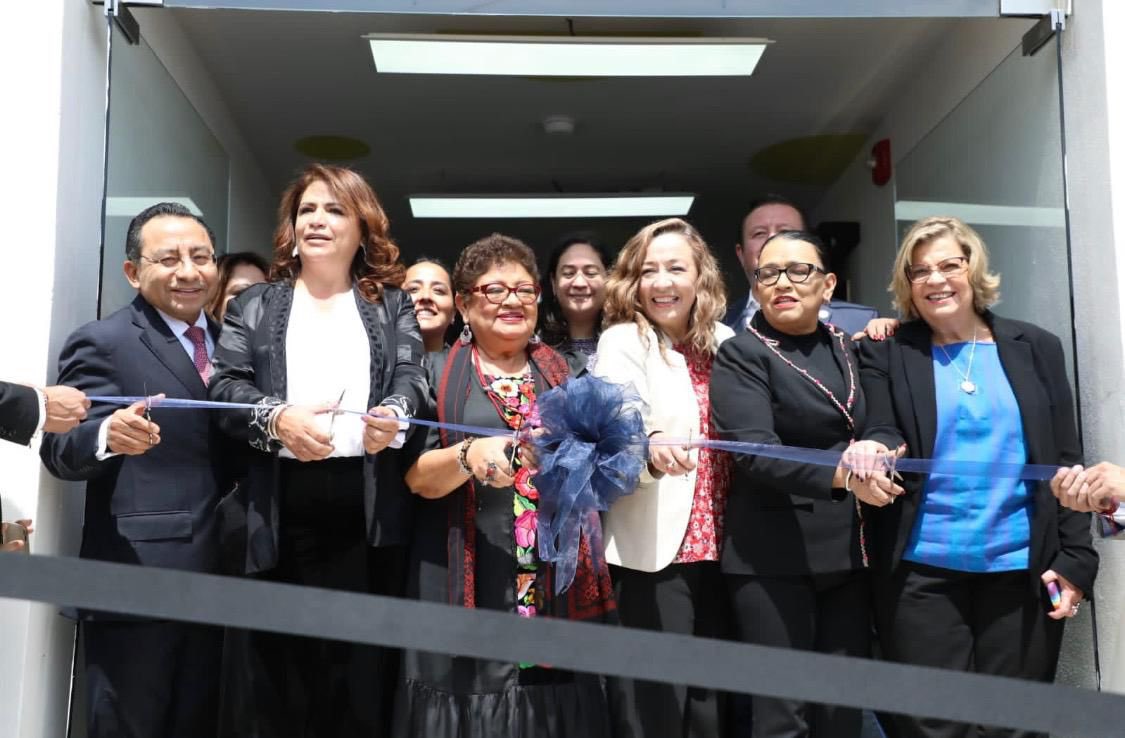 Centro De Justicia Para Mujeres En Magdalena Contreras Lució Vació Y Cerrado Con Un Palo A Un 4655