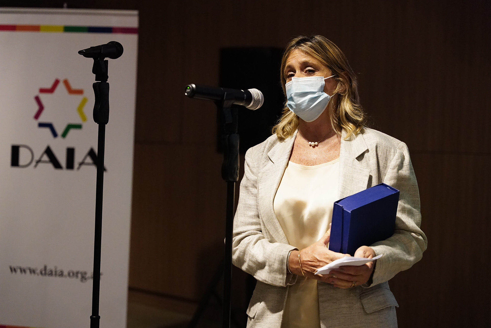 El Premio DAIA a la Salud fue para la Cooperadora de Acción Social COAS y fue recibido por su presidenta, Josefina González Guernico