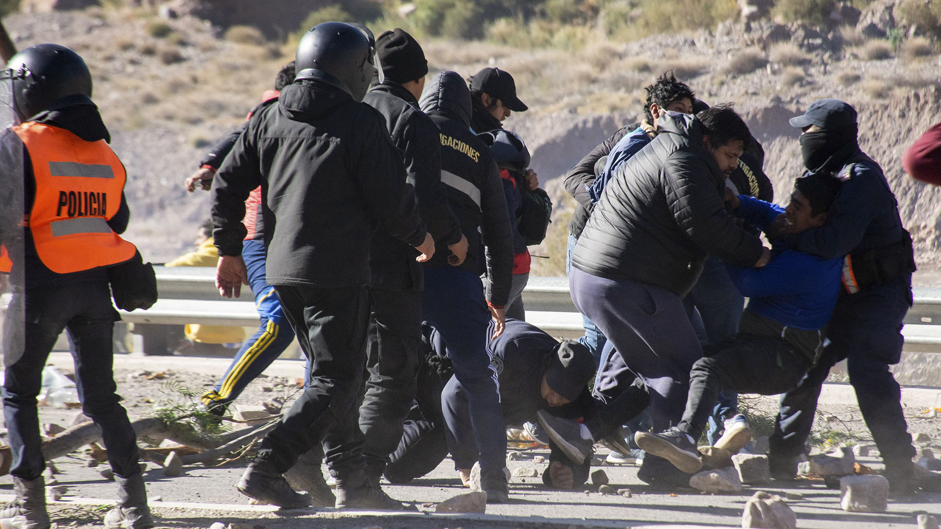 Purmamarca: represión durante los cortes de ruta y protestas en Jujuy
(Télam)