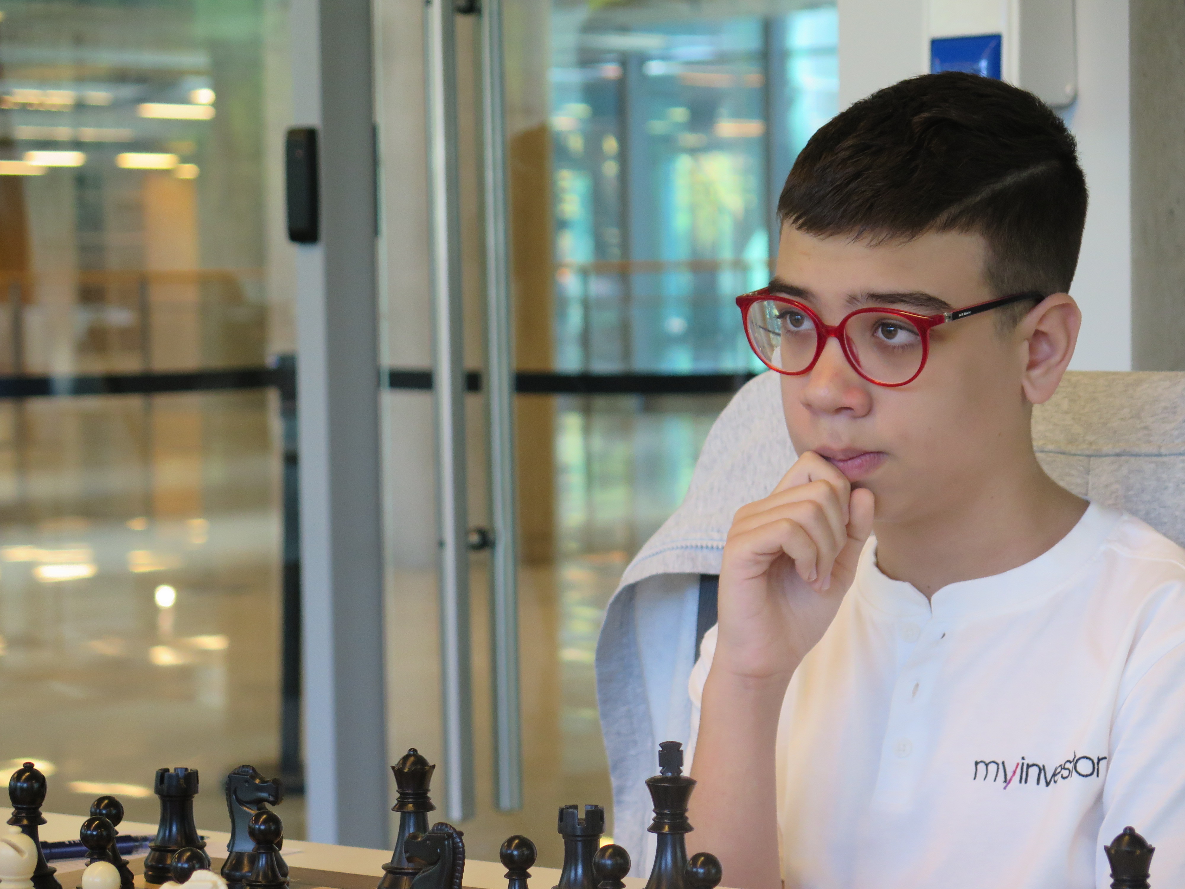 Faustino Oro dio el primer golpe en el Campeonato Argentino de Ajedrez: venció a un gran maestro y es puntero