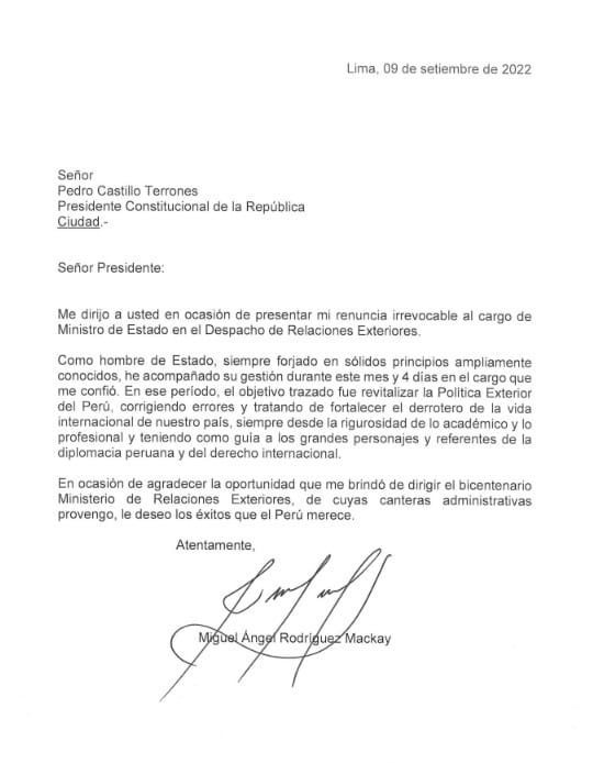 Miguel Rodríguez MacKay renuncia al cargo de Canciller.