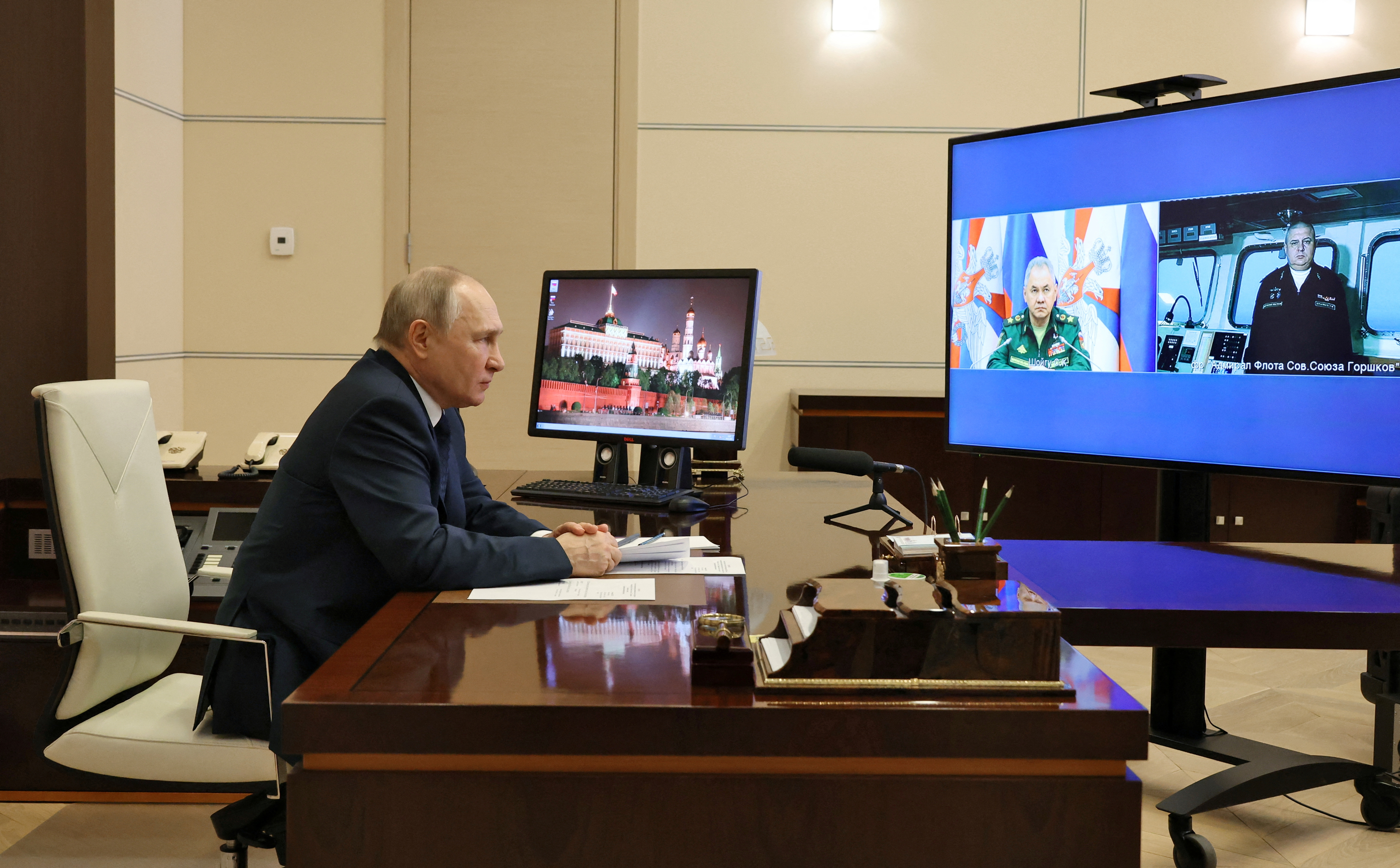La conferencia de Putin junto a sus mandos militares (Sputnik/Reuters)