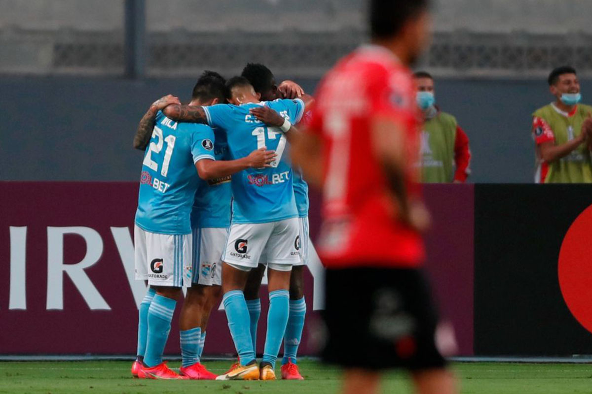 Sporting Cristal ha tenido dificultades para ganar en Copa Libertadores. | Foto: EFE