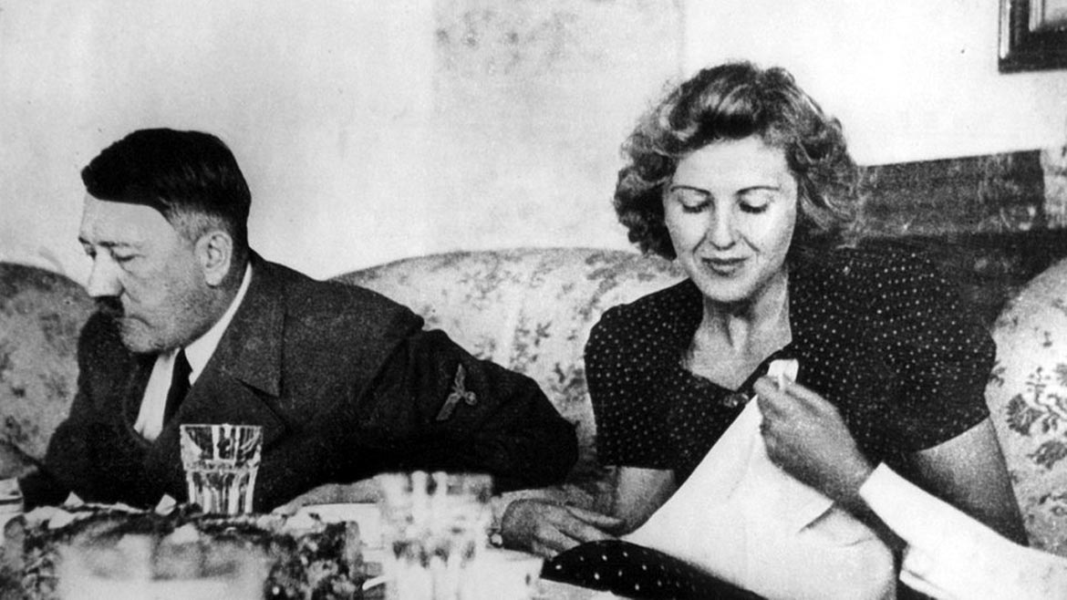 Hitler y Eva Braun poco antes del suicidio