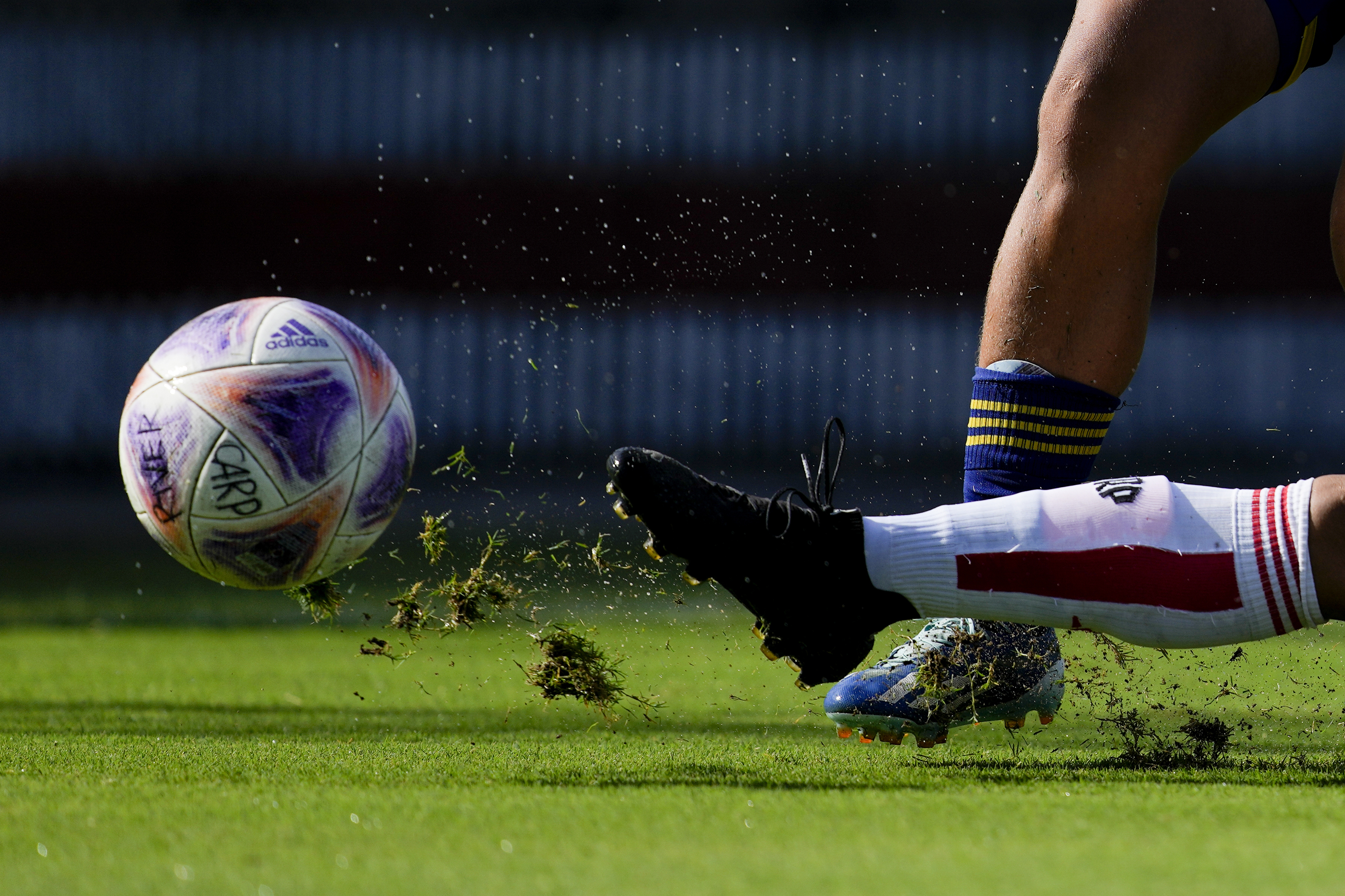 Muri&oacute; un hombre en C&oacute;rdoba mientras jugaba un partido de f&uacute;tbol amateur