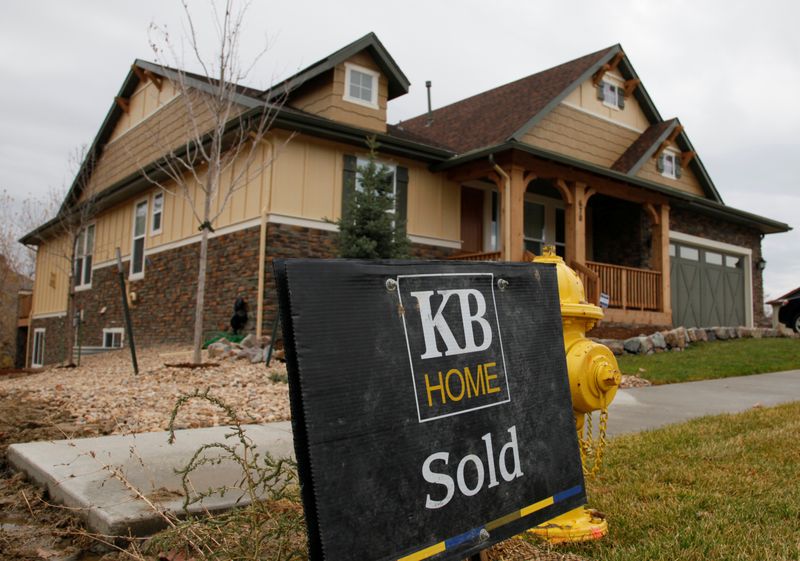 Una casa marcada como vendida, en Golden, Colorado (Foto: REUTERS/Rick Wilking)