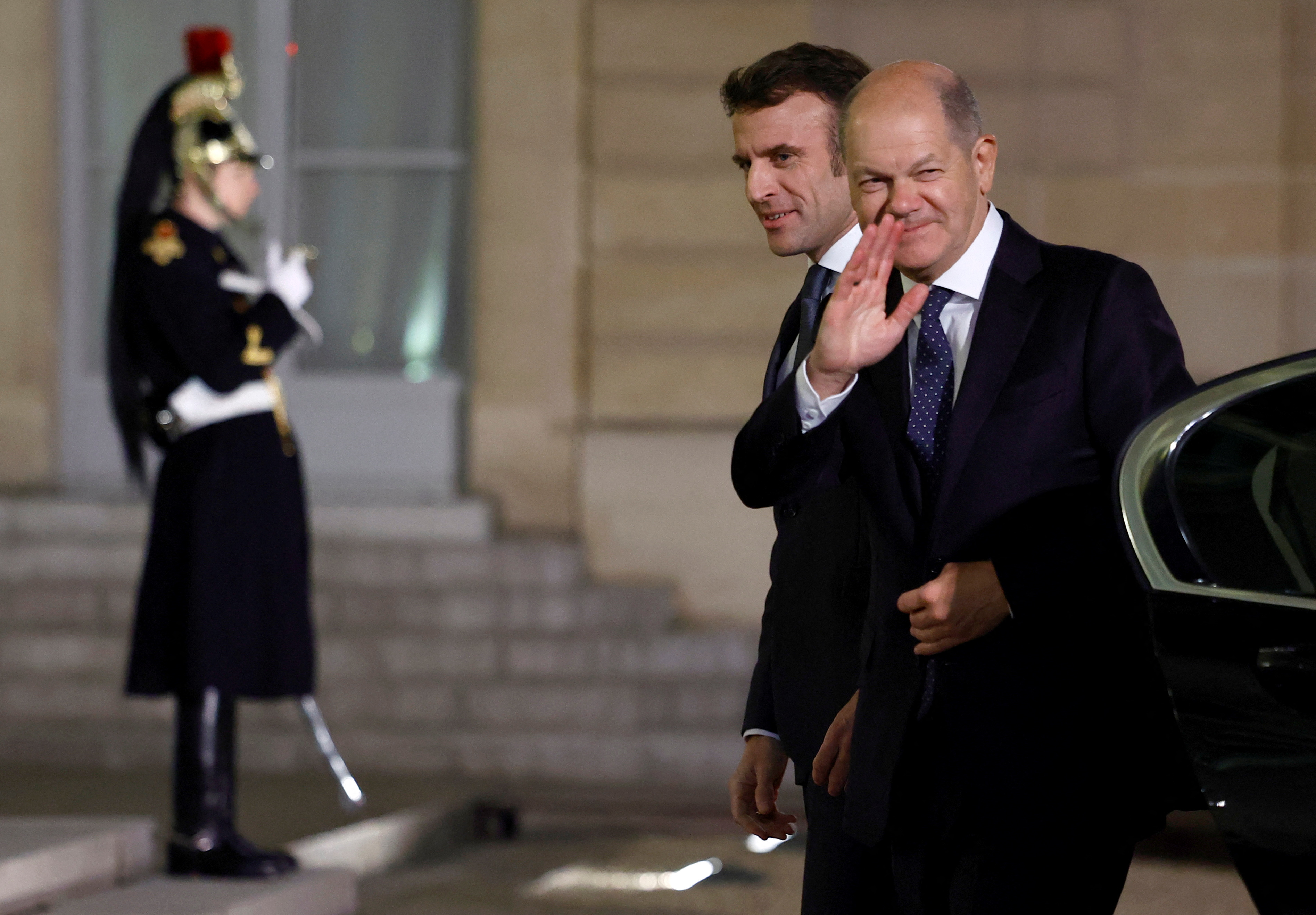 Tras el encuentro, Macron y Scholz indicaron que habían reclamado a Kosovo la organización de nuevos comicios (REUTERS/Sarah Meyssonnier)