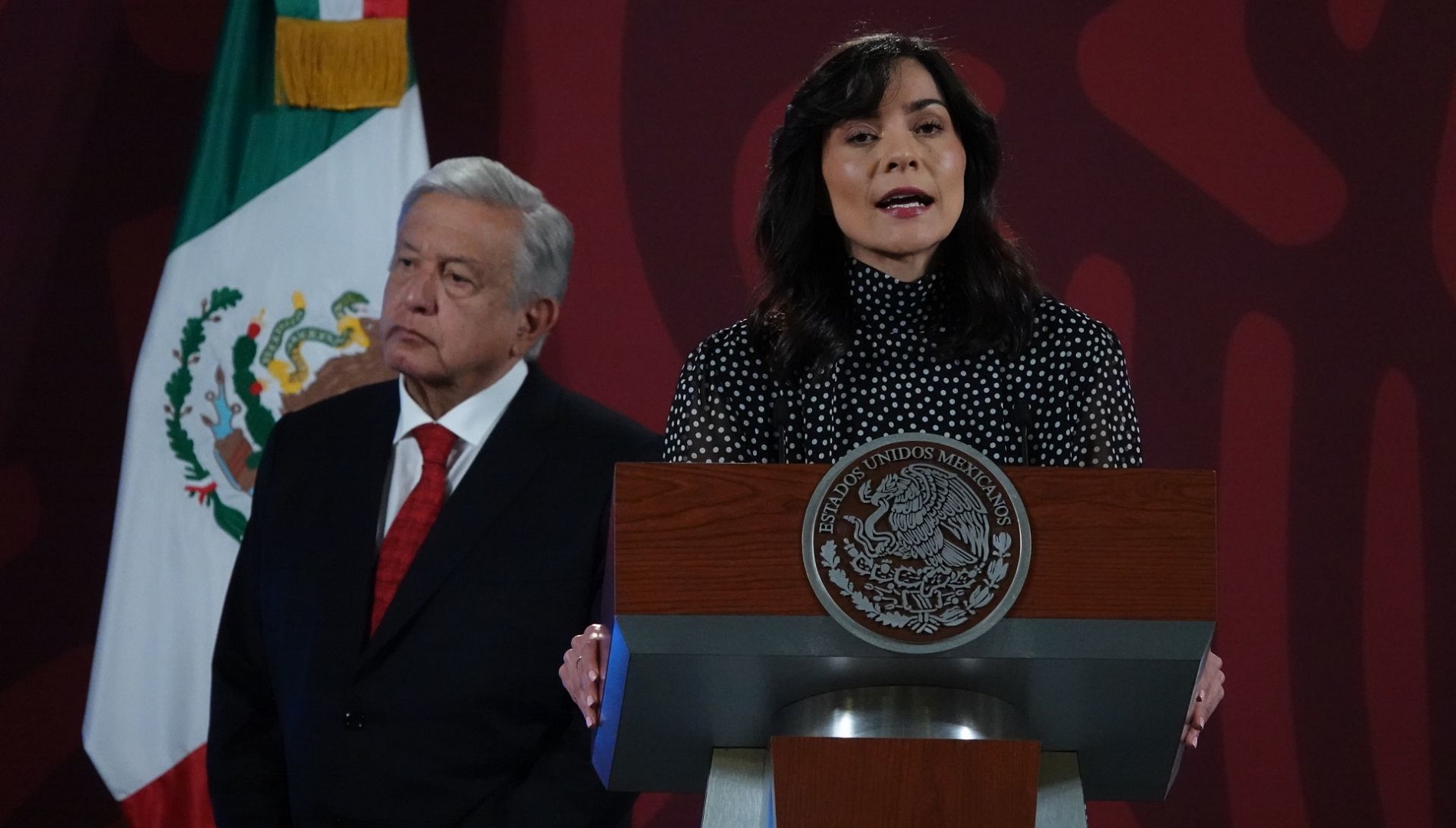 Ana Elizabeth García Vilchis debuta en La Mañanera de Sheinbaum como periodista tras el 'Quién es quién en las mentiras' - Infobae