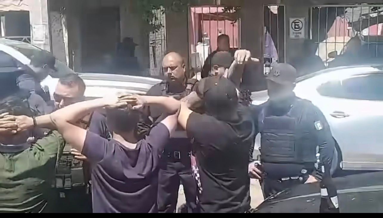 Policías irrumpen domicilio en Mexicali donde presuntamente se resguardaba  líder de Los Rusos, célula del Cártel de Sinaloa - Infobae