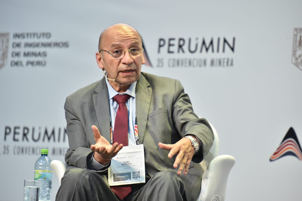 Kurt Burneo: “MEF impulsará medidas para que el Perú tenga una mayor competitividad minera”