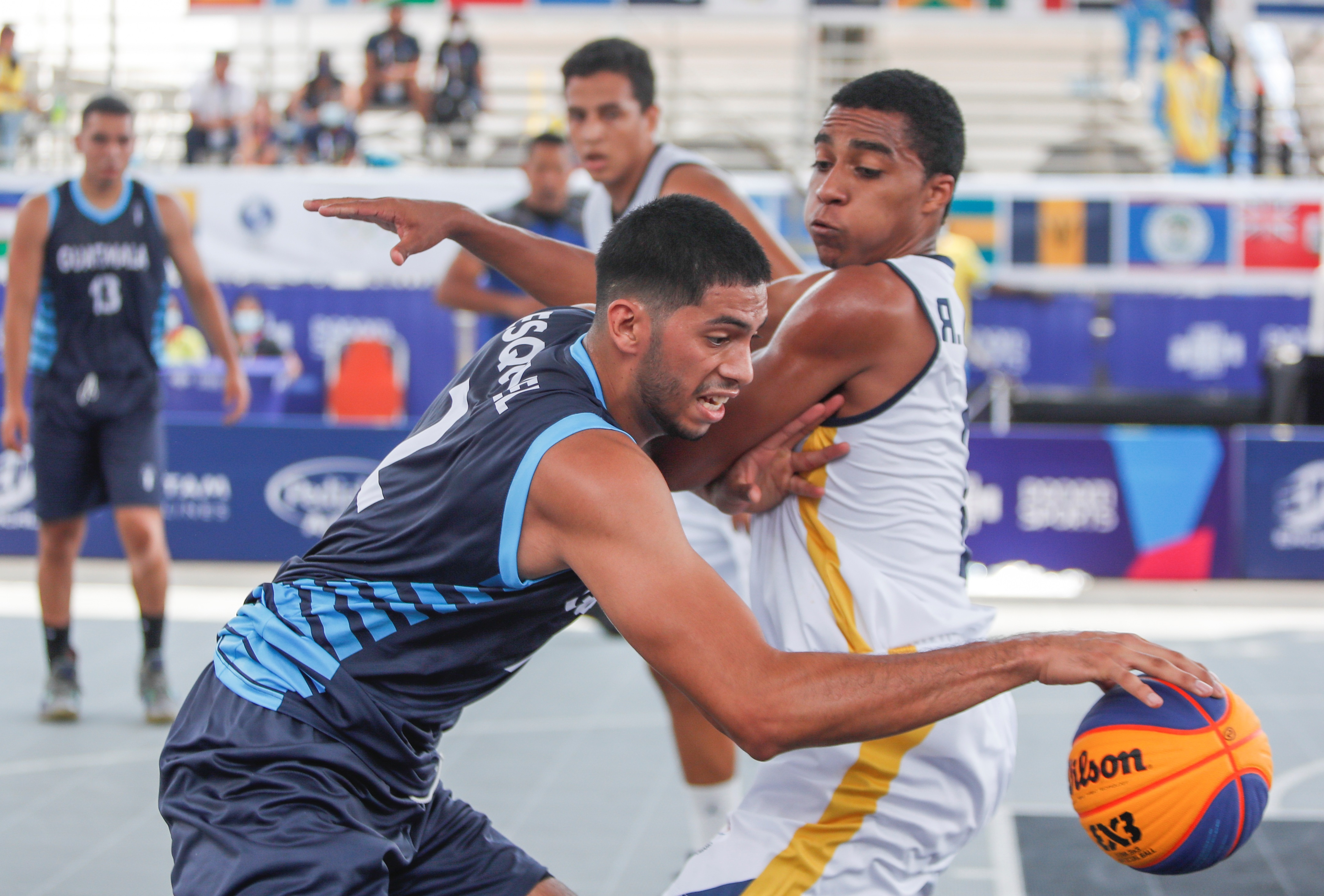 Acción en un partido de baloncesto 3x3 en los Juegos Panamericanos Junior en Cali (Colombia). EFE/Ernesto Guzmán Jr.
