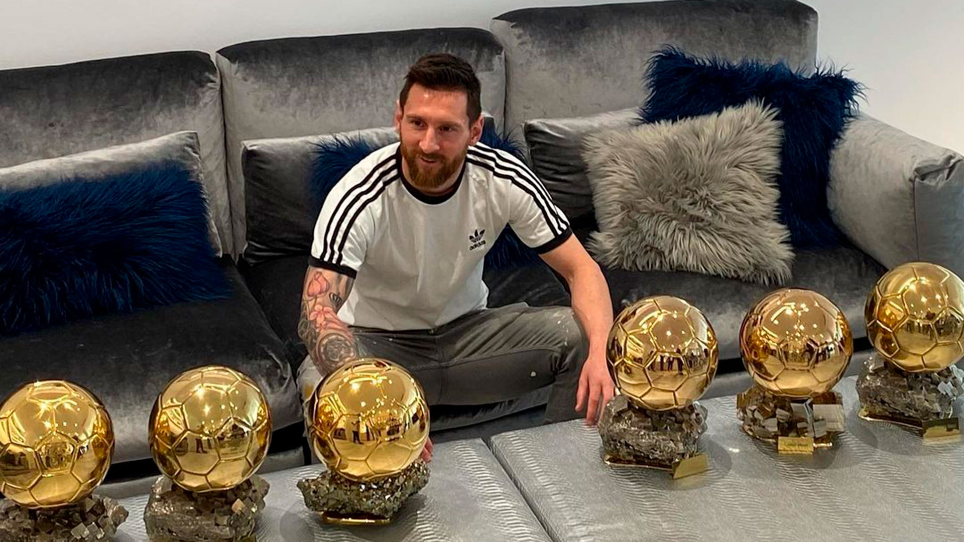Fotos De Messi Con El Balon De Oro picheaven