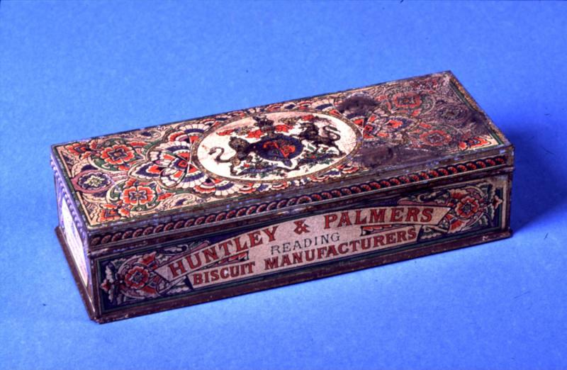 Lata de galletitas decorada de Huntley &amp; Palmers (1868). H&amp;P Collection, Reading Museum.