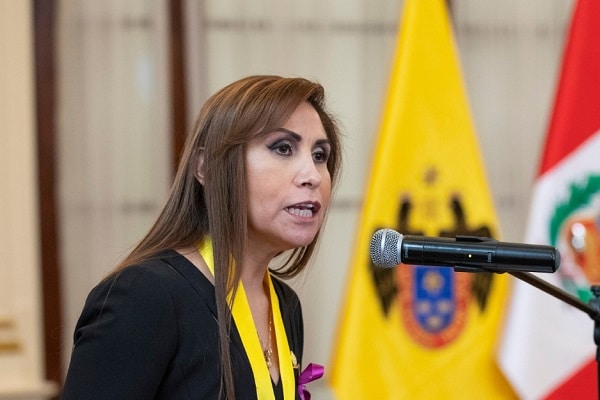 Patricia Benavides obtuvo el grado de doctora con un trabajo titulado “El principio de oportunidad en la investigación preliminar y su aplicación en los delitos de lesiones culposas”. (Expreso)