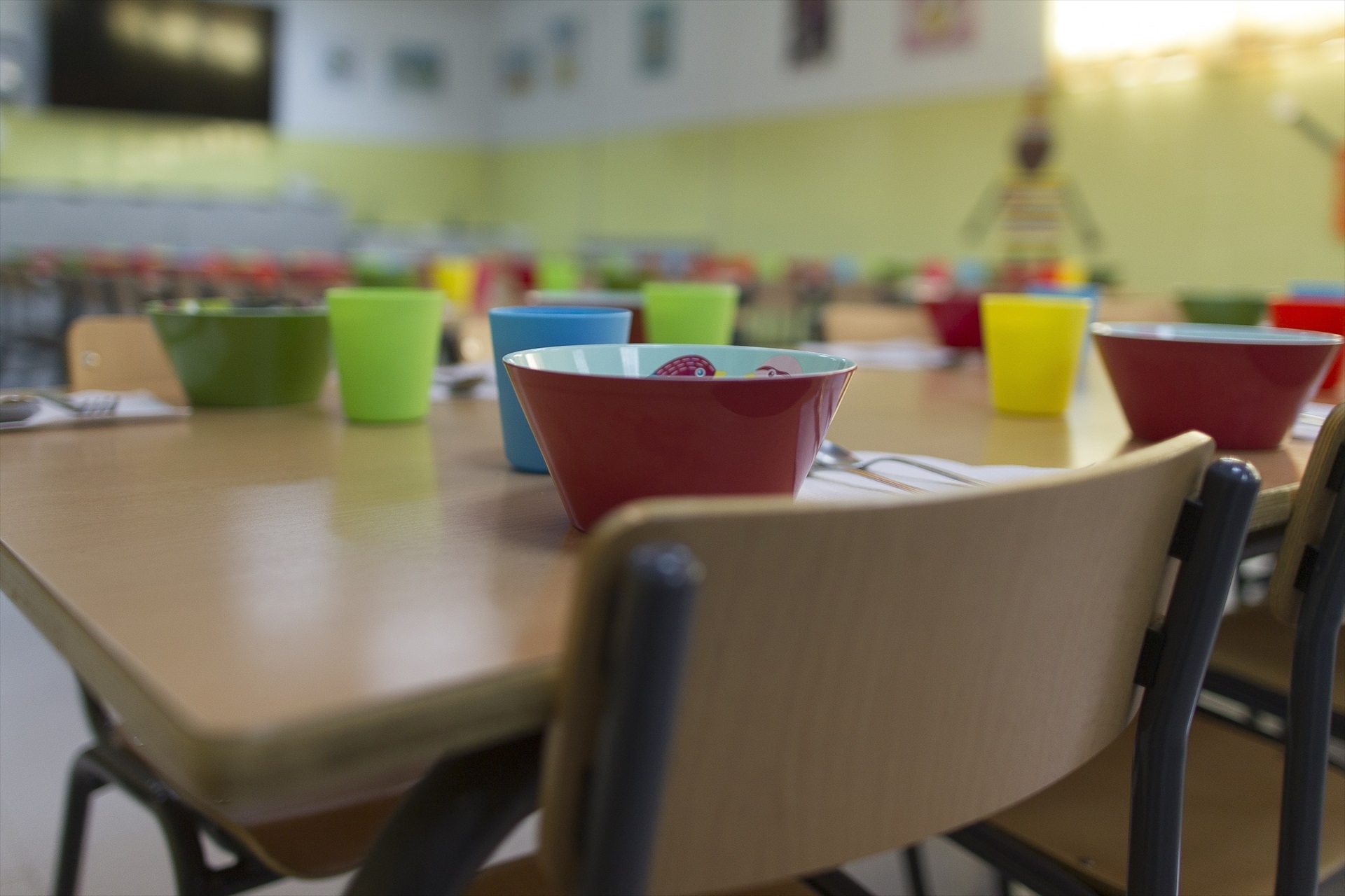 Esc&aacute;ndalo en Entre R&iacute;os: denuncian irregularidades en las compras para comedores escolares por $100 millones