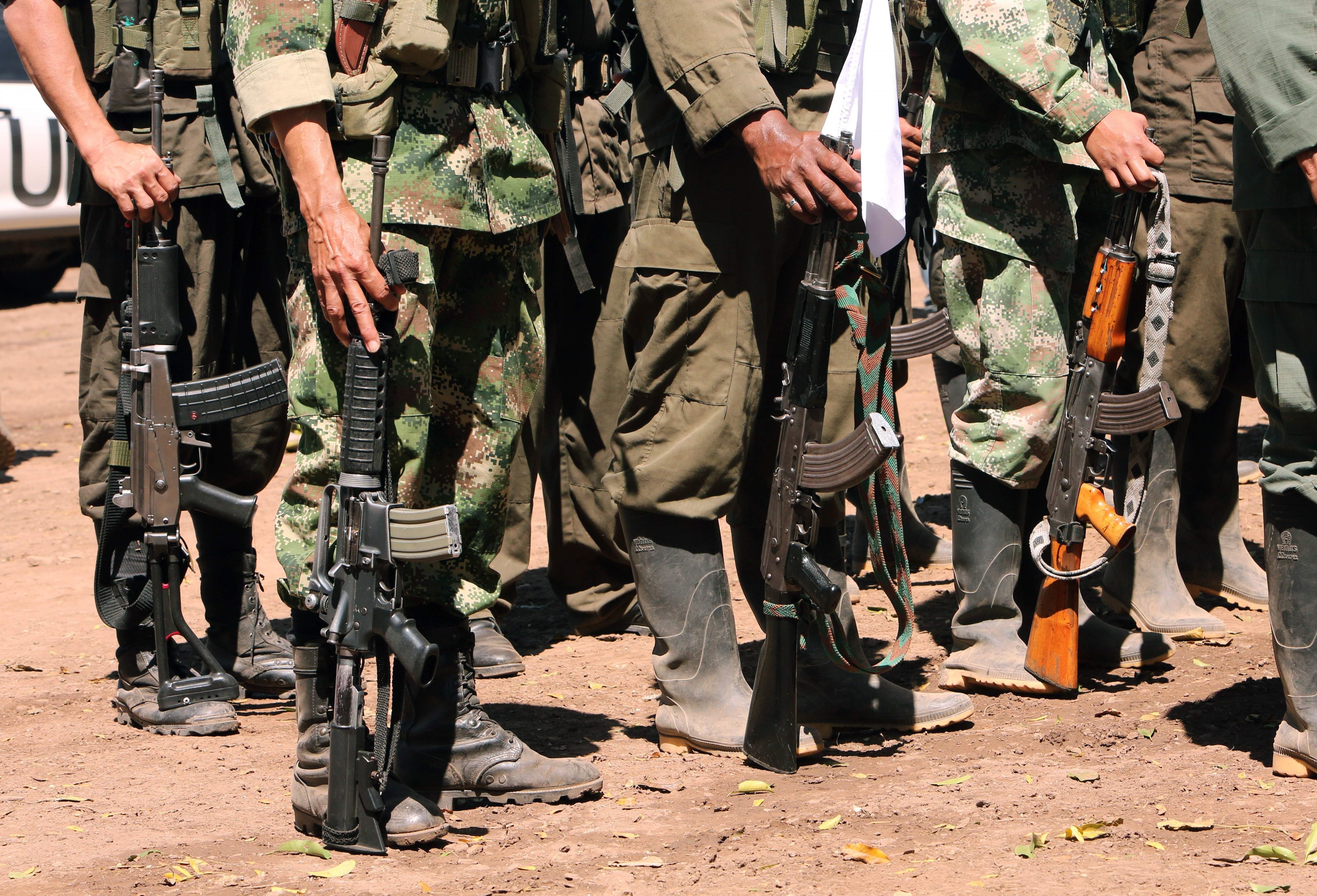 1.000 hombres armados están patrullando las inmediaciones del resguardo indígena de Chimborazo en Morales (Cauca). (EFE/Mauricio Dueñas Castañeda/Archivo)