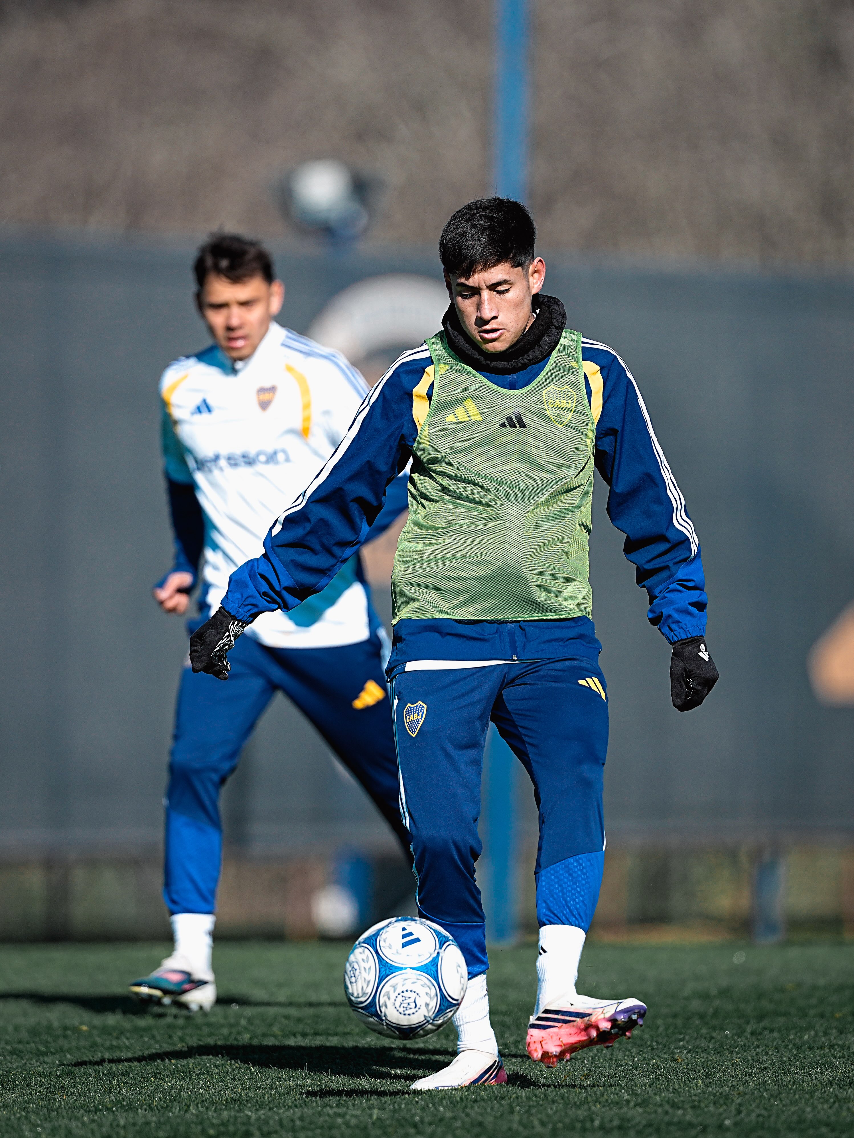 Tom&aacute;s Aranda sufri&oacute; una fractura del peron&eacute; en el entrenamiento de Boca Juniors y se perder&iacute;a el resto de la temporada
