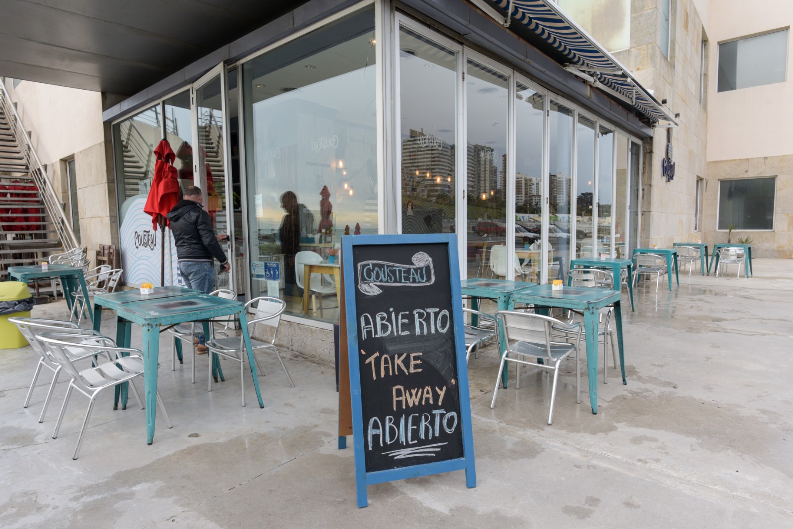 La modalidad de take away fue uno de los paliativos durante la cuarentena. Aunque la apertura se hizo efectiva, continuará.