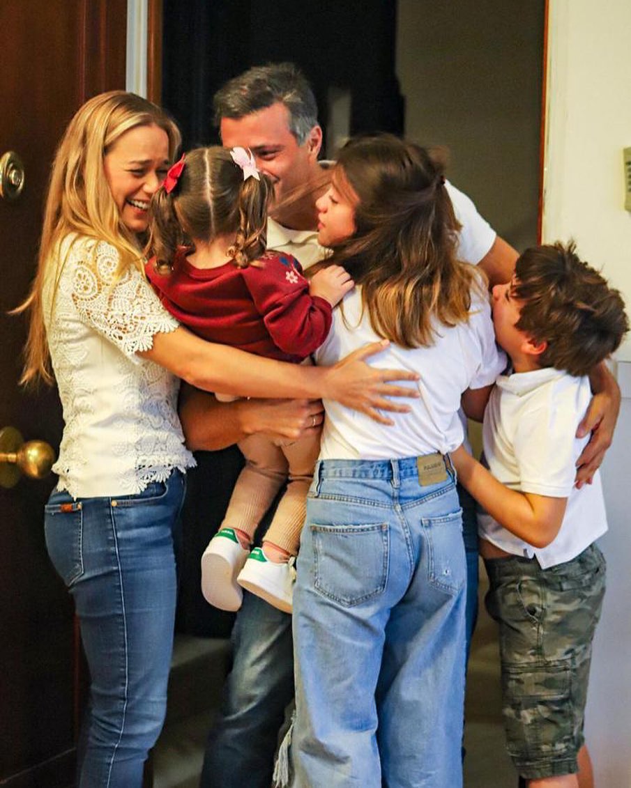 Leopoldo López por fin se reencontró con su familia 