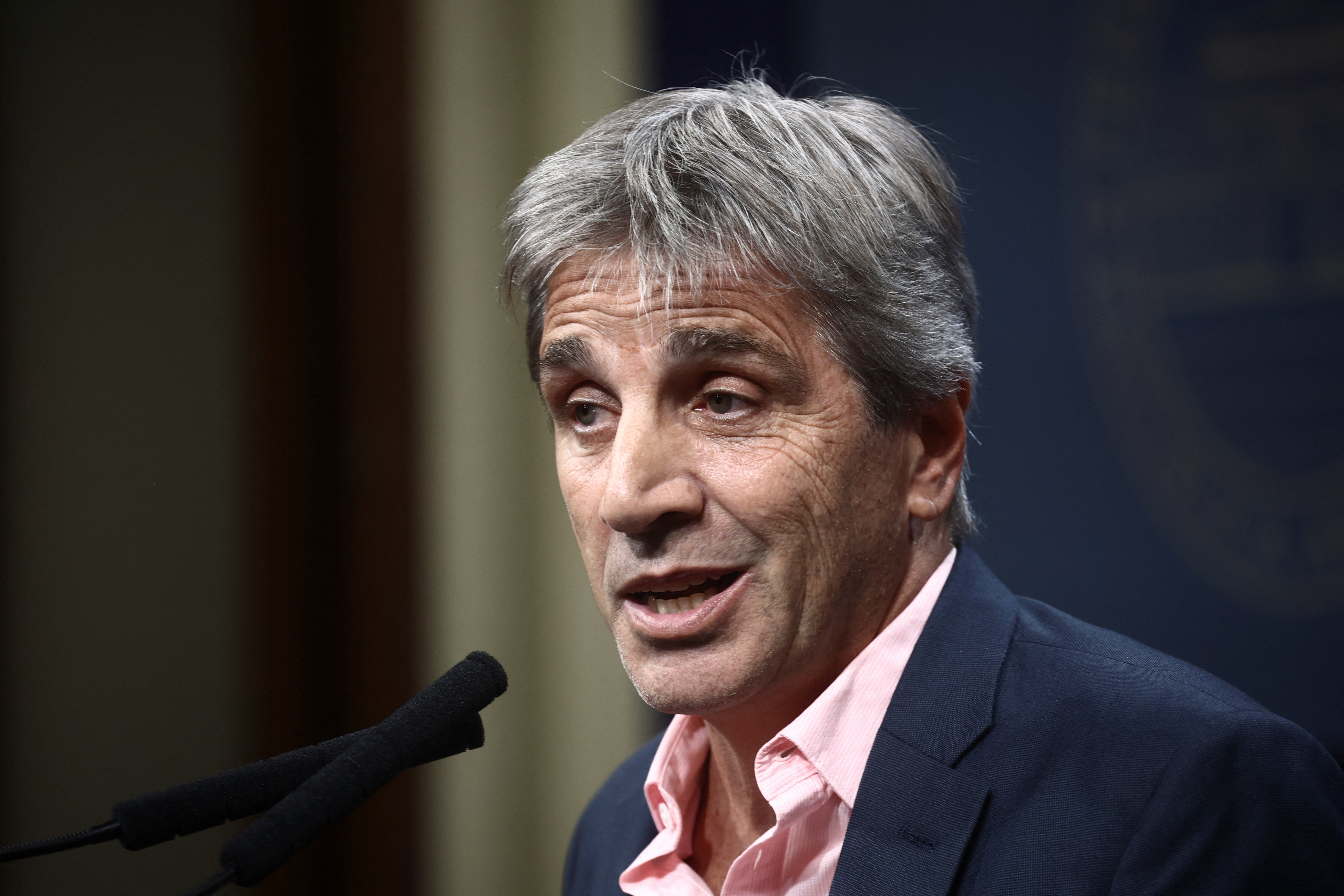 Caputo reconoci&oacute; que prepara anuncios para evitar turbulencias preelectorales: 