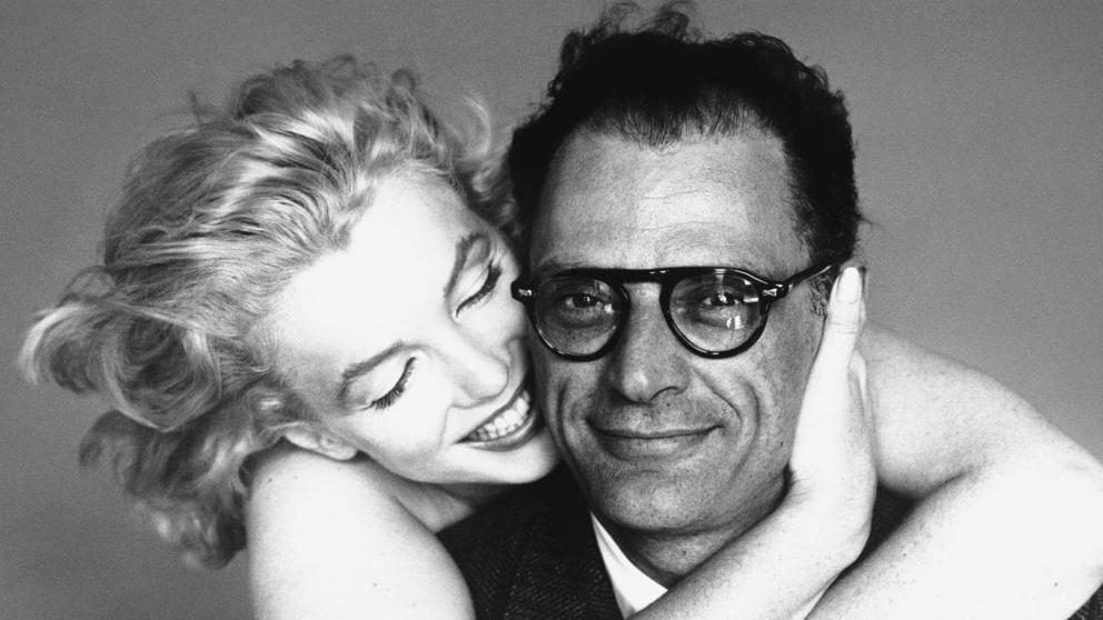 Marilyn y Arthur Miller en Nueva York, 1957. Foto de Richard Avedon. (Richard Avedon Foundation)