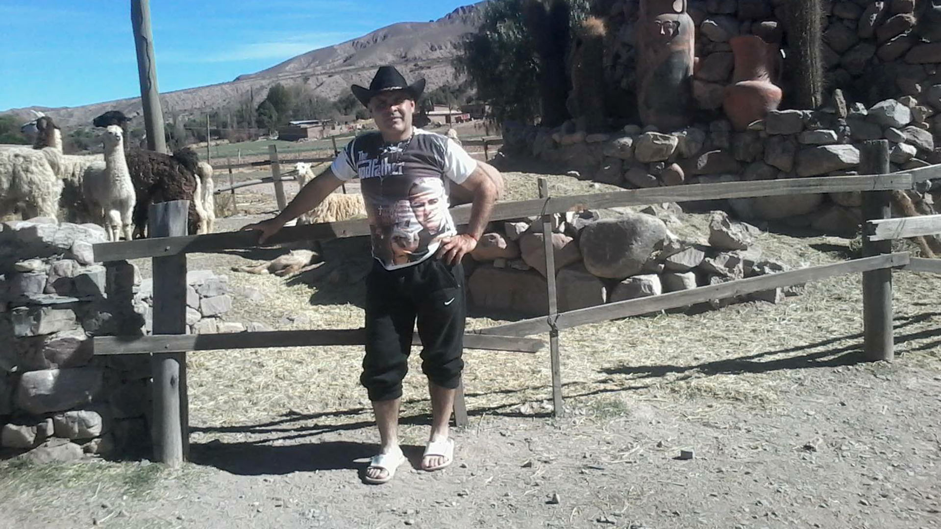 Mendoza: proponen que los presos usen uniforme naranja y prohibir las zapatillas deportivas en las cárceles 