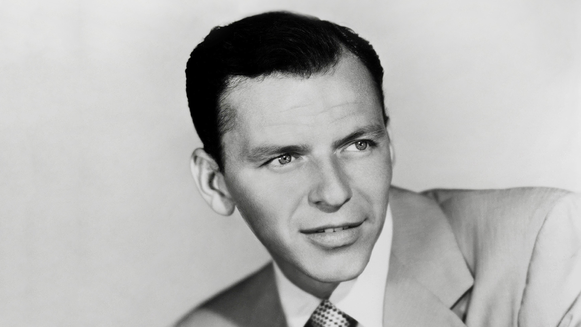 Un retrato del cantante y actor Frank Sinatra, aproximadamente de 1955  (Photo by Donaldson Collection/Getty Images) /Getty Images)(Getty)