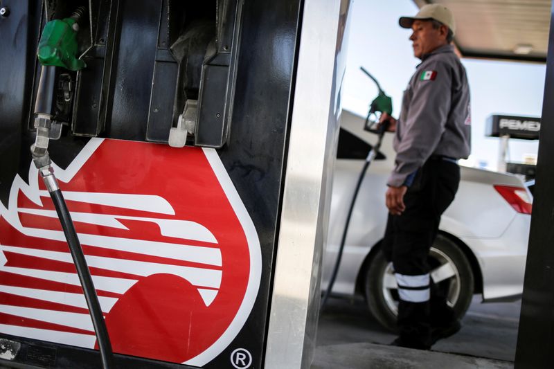 Nahle reconoció que tienen un problema de “contrabando” de gasolina (REUTERS / Jose Luis Gonzalez/ Foto de archivo)