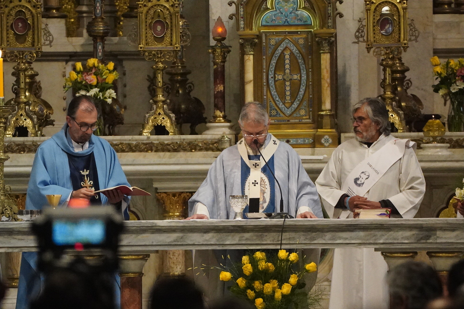 La misa en la Basílica de Luján estuvo a cargo del monseñor Jorge Eduardo Scheinig, el responsable de la arquidiócesis Mercedes-Luján