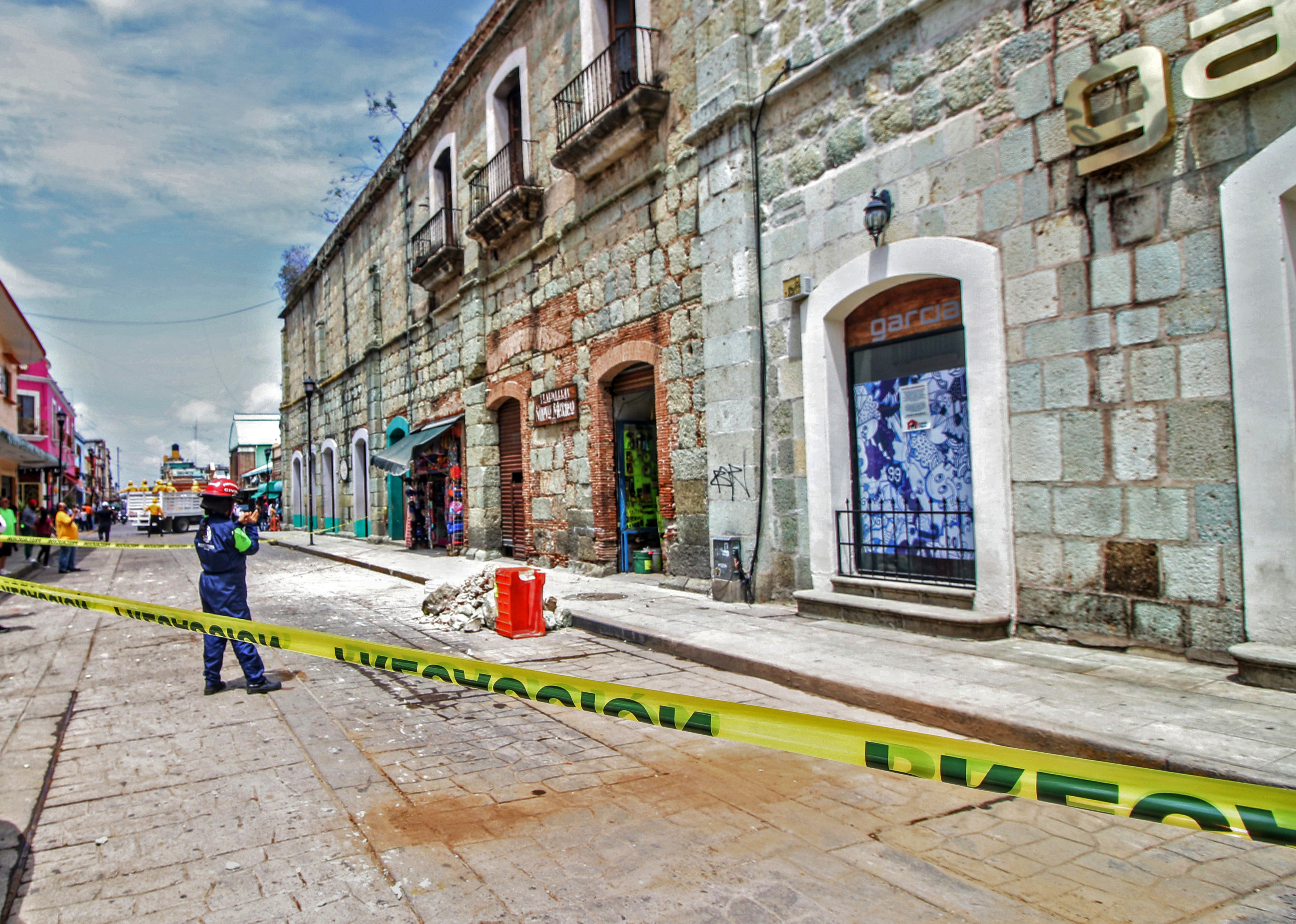 Dos de los sismos de mayor magnitud que se registró en México sucedieron el 19 de septiembre: 1985 y 2017  (Photo by PATRICIA CASTELLANOS / AFP)