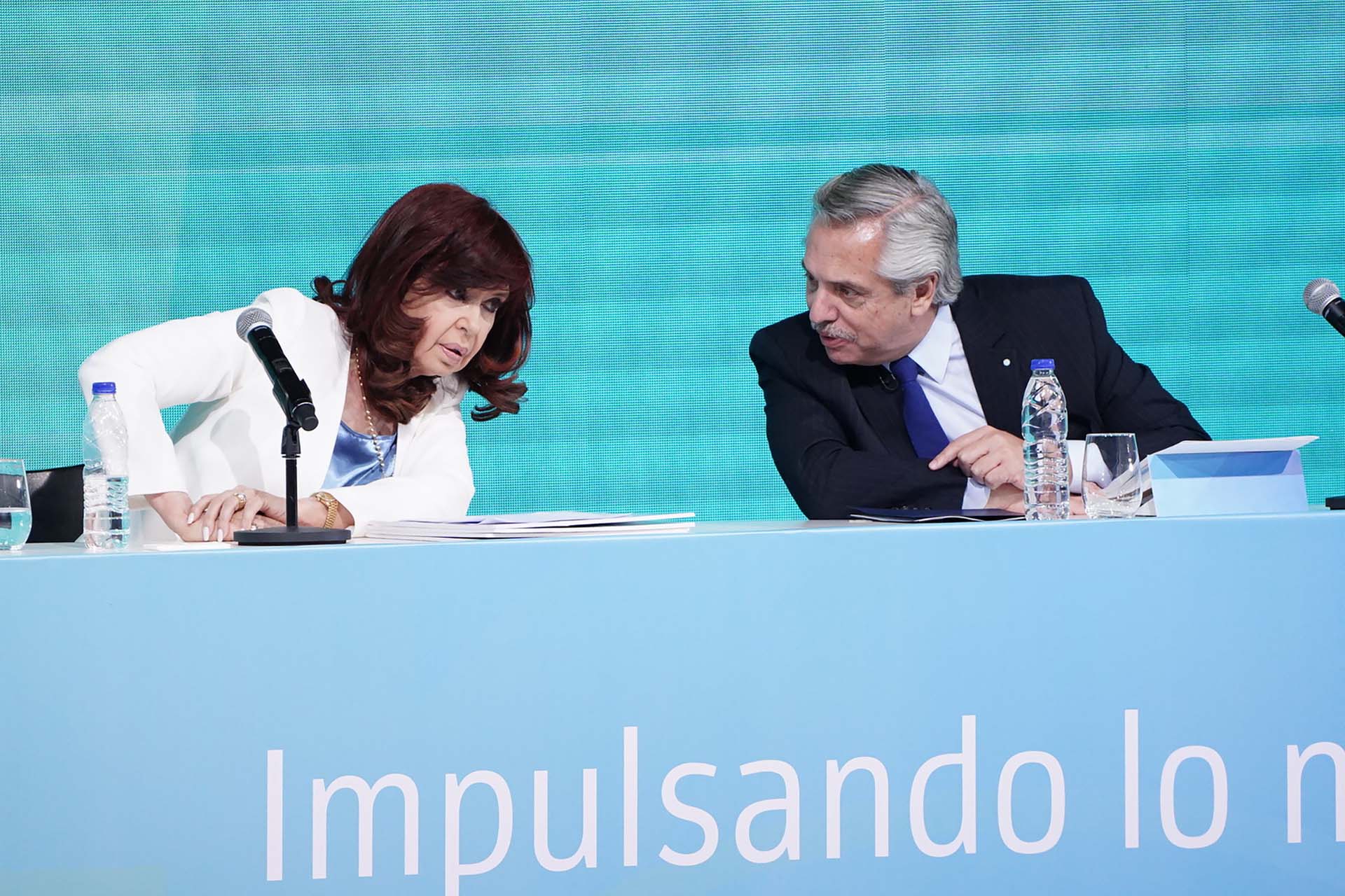 Alberto Fernández fortalece su propio espacio en el Gabinete y aguarda la reacción política de Cristina Kirchner