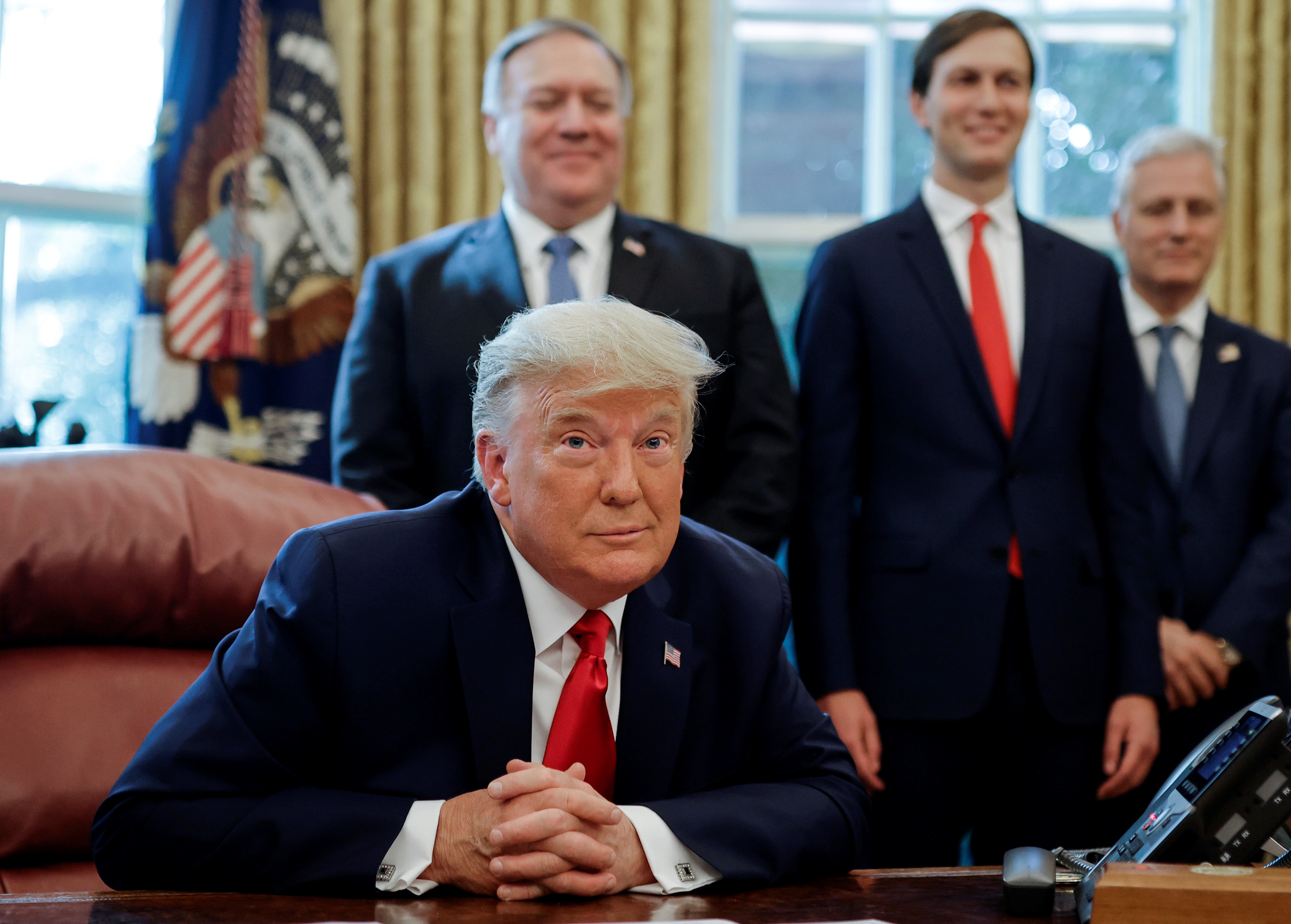 El presidente Donald Trump durante una conferencia con líderes israelíes y sudaneses en el Salón Oval de la Casa Blanca. REUTERS/Carlos Barria